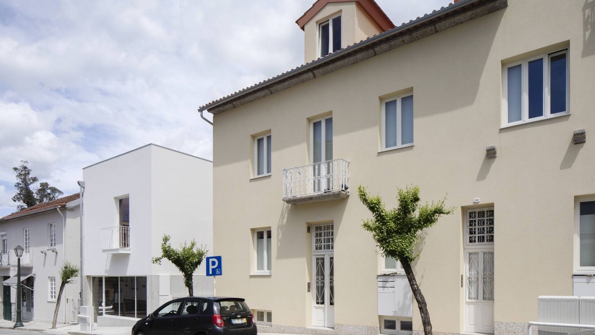 Guimaraes Apartment | Centrally located 4 bedroom apartment - Simply perfect for your family vacation.