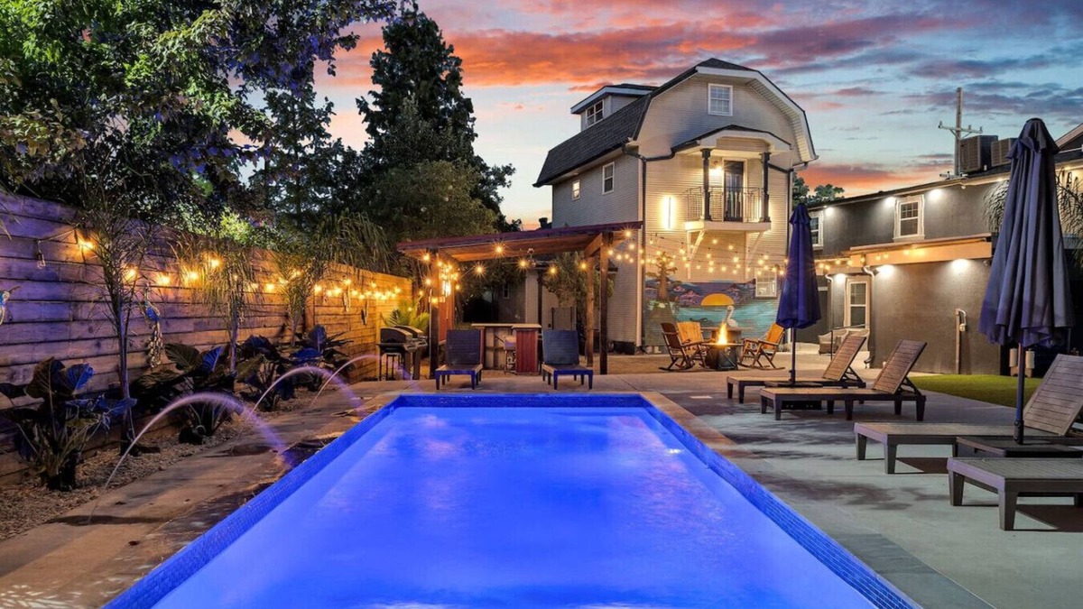 Tulane - Gravier Hotel | Centrally Located 6-BR Suite near Top Attractions