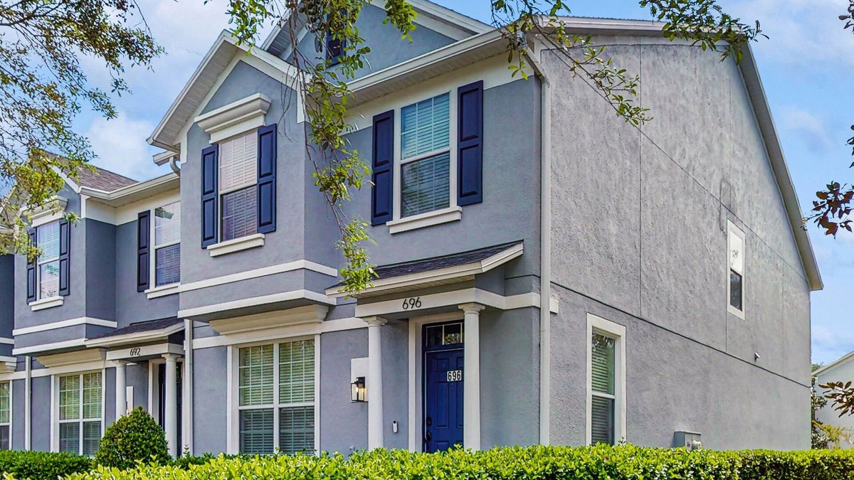 Casselberry House | Centrally located and family friendly with shared pool, playground, WIFI