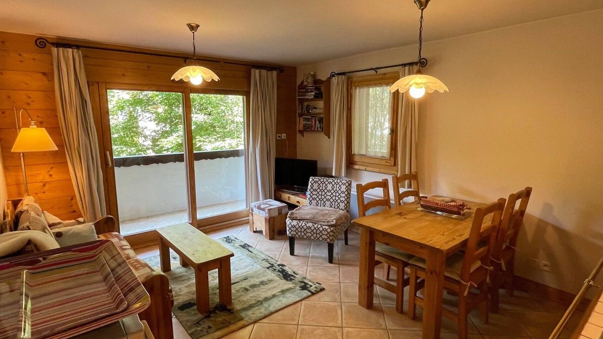 Samoens Apartment | Centrally Located Apartment in Samoëns with Mountain Views, Balcony, and Modern Amenities