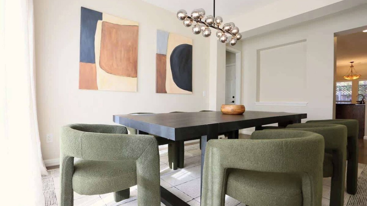 Westfield House | Centrally Located Austin Villa with Hot Tub & Gym