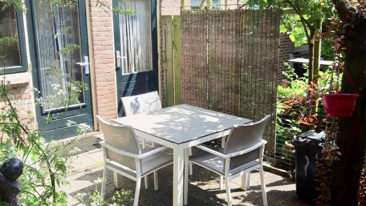 Noordwijk House | Centrally located cottage with patio