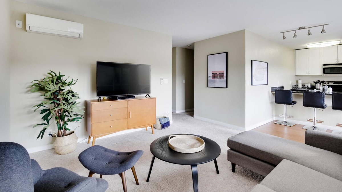 Cupertino Apartment | Centrally Located Cupertino 2BR w/ Great Amenities