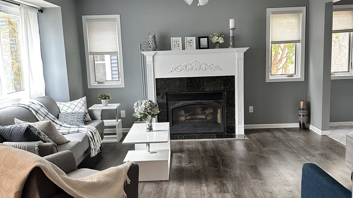 Richfield House | Centrally located house in Richfield minutes from MOA, MSP, shops, restaurants