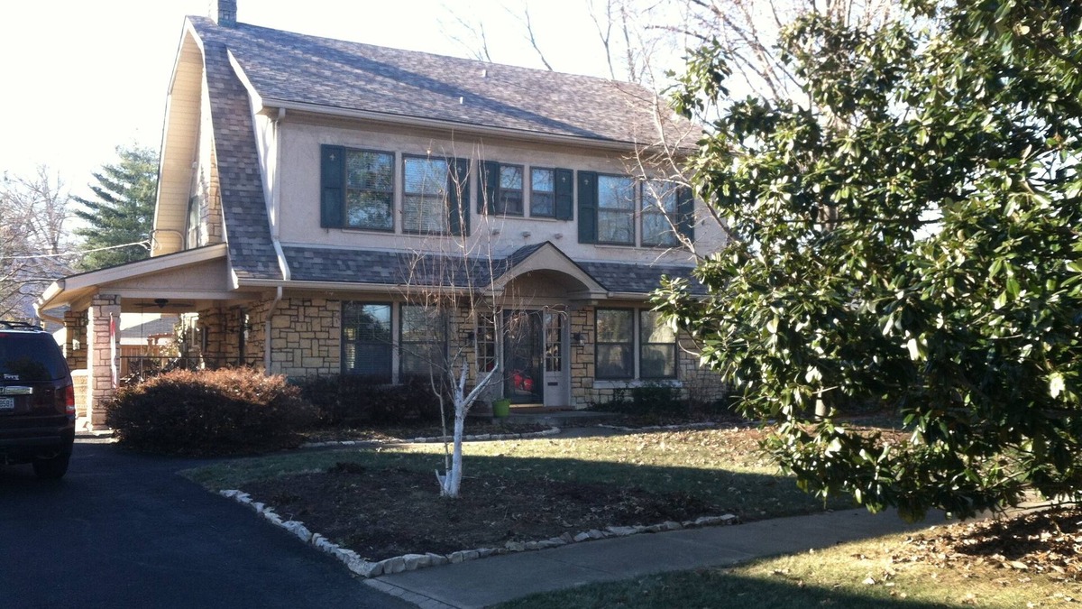 Strathmoor Village House | Centrally Located Home for Derby/Breeders Cup