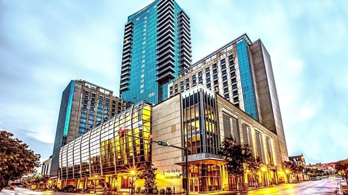Downtown Fort Worth Apartment | Centrally located in downtown Fort Worth, Texas, this hotel offers sophisticated style .
