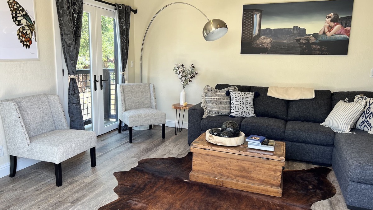 Glen Ellen Cottage | Centrally Located Luxury Wine Country Retreat - 30 Day Rental