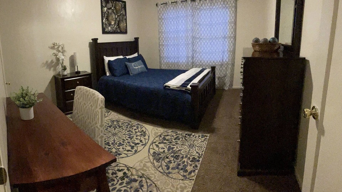 Modesto House | Centrally Located near Hospital