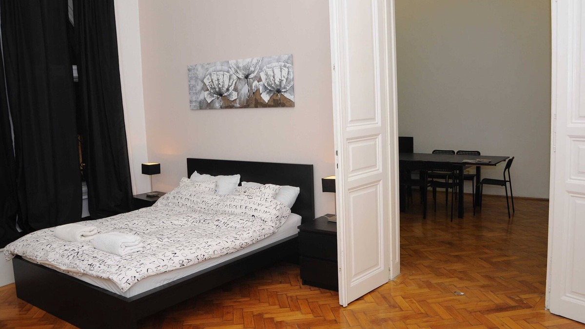 Terezvaros Apartment | Centrally located next to the Opera - 3 rooms free Wifi
