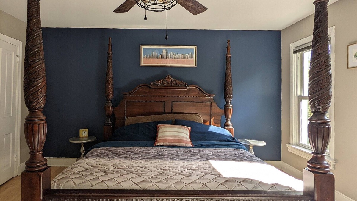Harrisburg - Hershey House | Centrally Located ~ Off-Street Parking ~ Walkable ~ Spacious ~ Historic