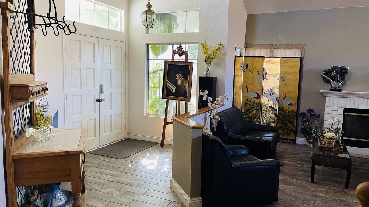 Moreno Valley House | Centrally located to Beaches, Mountains, Desert. Close to UCR and Loma Linda U.