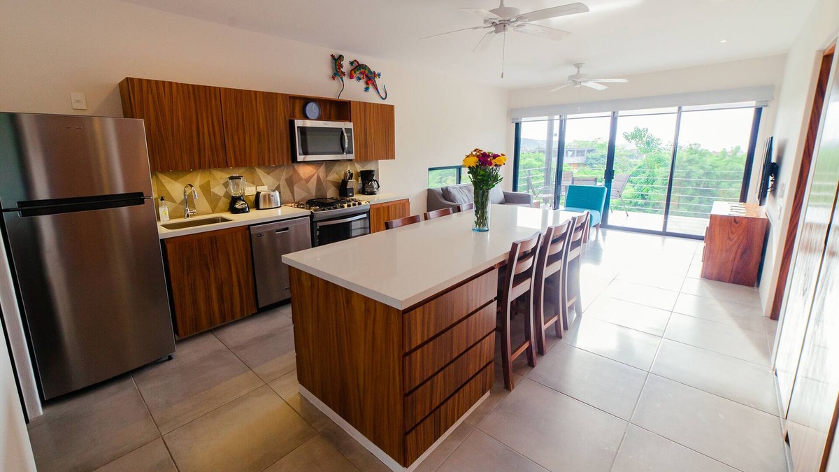 P Chahue Condo | Centrally located with private rooftop terrace with views, BBQ and shared pool.