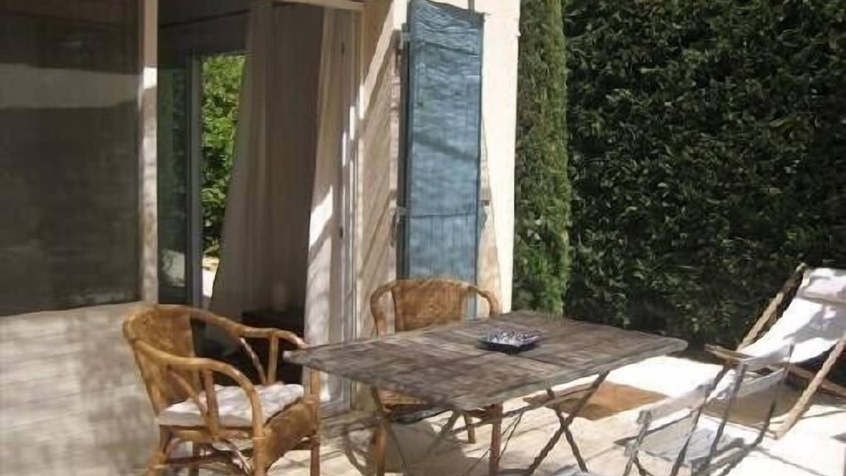 Maussane House | CENTRE HISTORIQUE MAUSSANE, house 72 m2 with fenced garden,