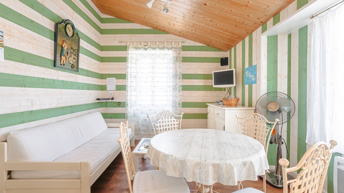 Ars-en-Re Apartment | 'Centre Village' Apartment with Wi-Fi