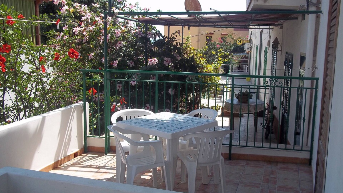 Ustica Apartment | Centro Gelsomino 2 apartment