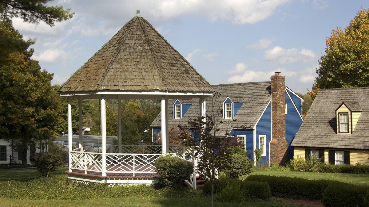 Bloomington Hotel | Century Suites Hotel
