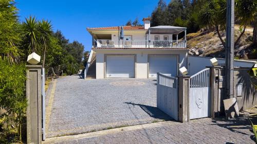 Santo Tirso House | Cerca do casal