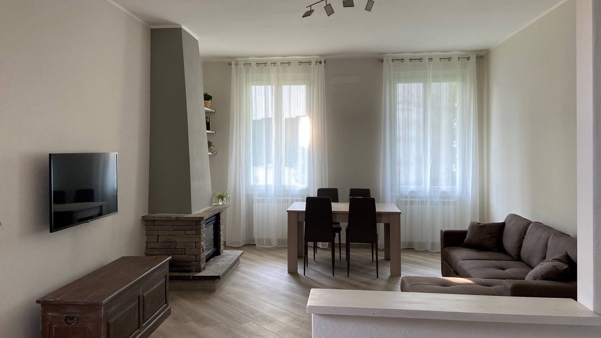Bosisio Parini Apartment | Cerizio House directly on Lake Pusiano