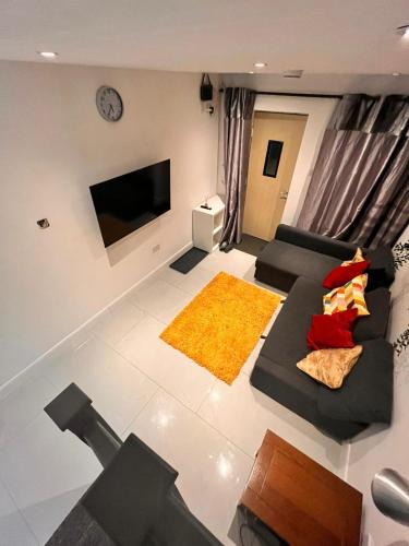 Eltham West Apartment | Cerrkuss Stays