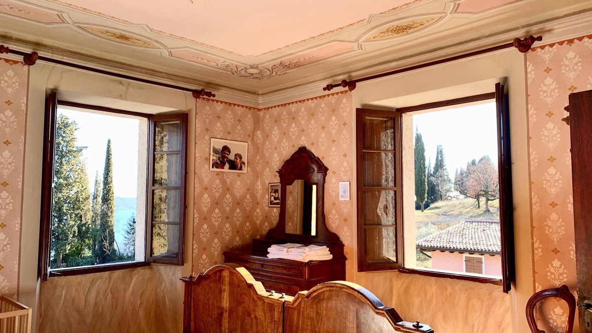 Toscolano Maderno Villa | Cervano: Historic Italian Villa for 12 persons