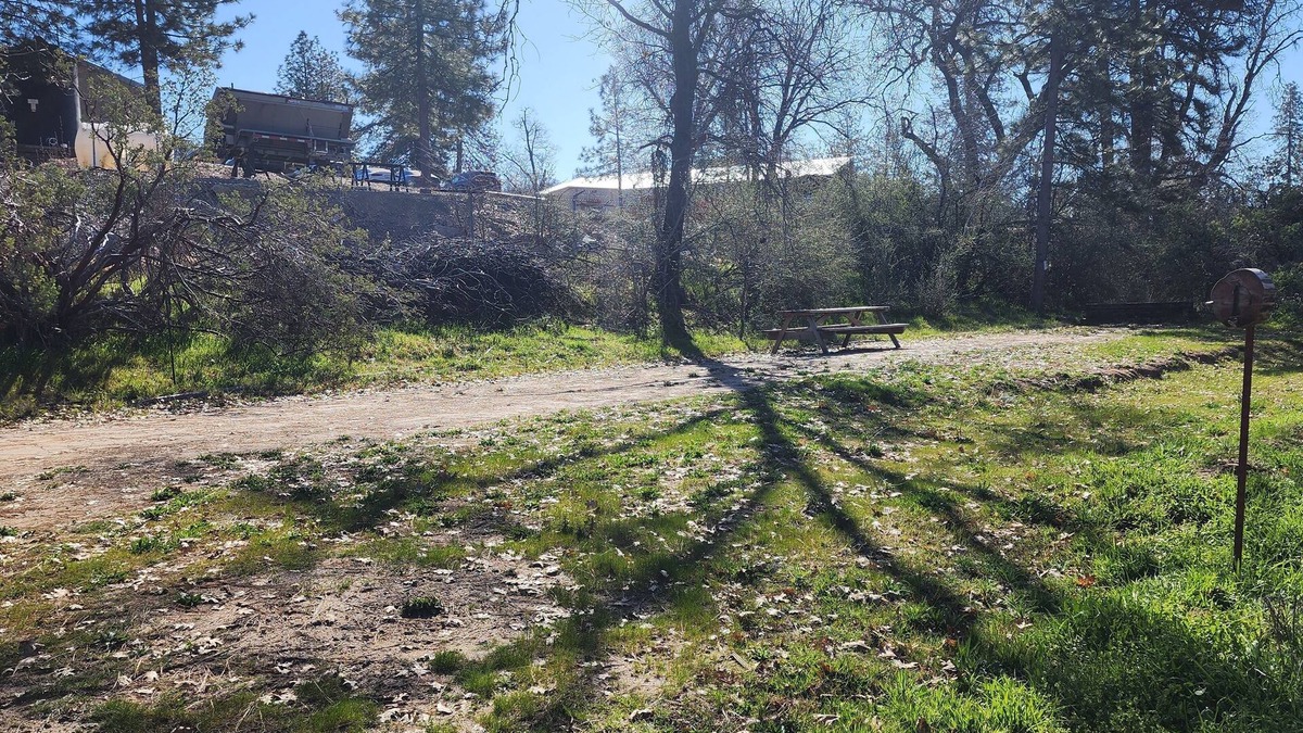 Pinehurst RV Rental | CG01 Lrg Campsite/Shower Kings Canyon/Sequoia NP