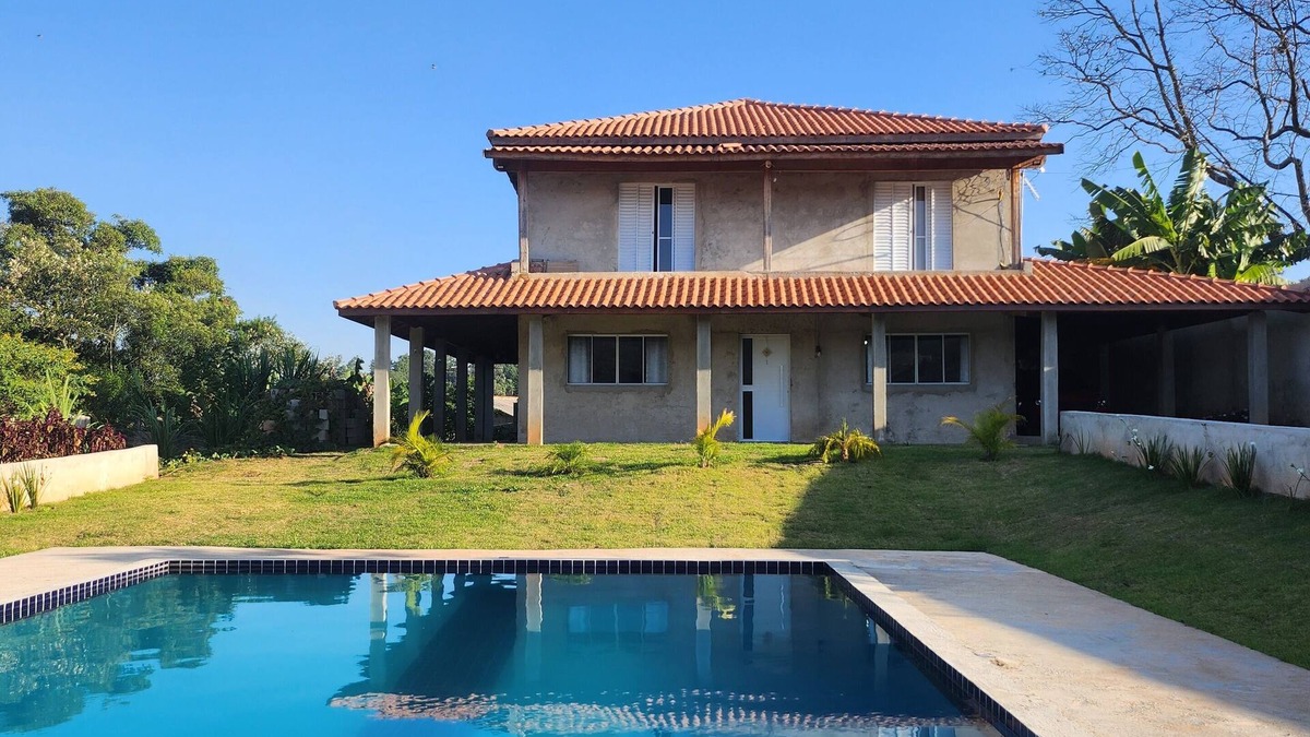 Mairinque House | Chácara Doce Morada em Mairinque, com Piscina, Churrasqueira e pet Friendly