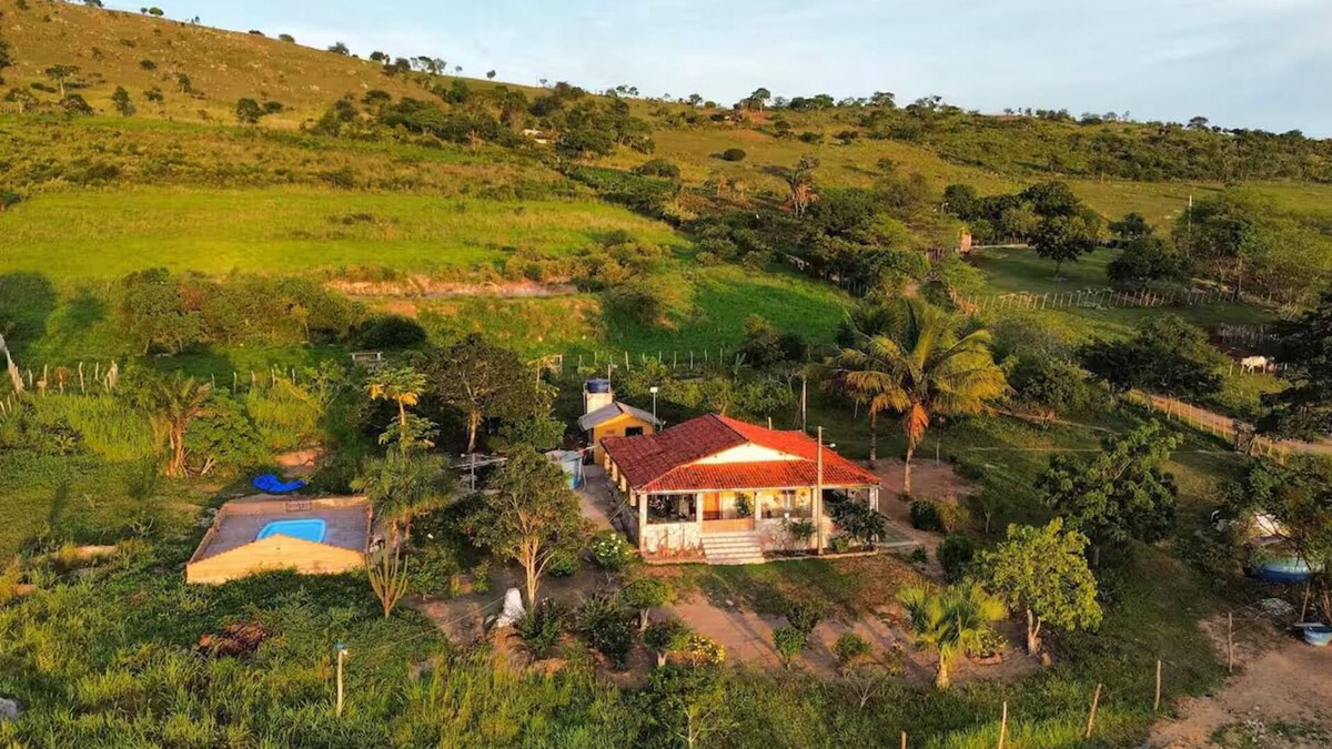 Bezerros Hotel | Chácara Moreira Lima Com Piscina em Bezerros - Pernambuco/Próx. a Serra Negra