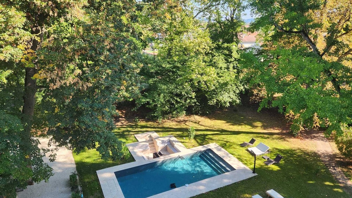 Marcilloles Bed & Breakfast | Château de la Rochetière