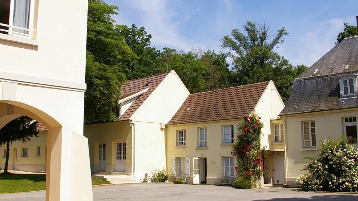 Mery-sur-Marne Bed & Breakfast | Château de Méry - Méry-sur-Marne (with full board)