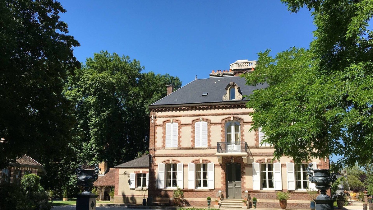 Montaulin House | Château de Montabert