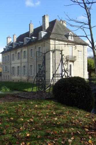 Ladoix-Serrigny Bed & Breakfast | Château De Serrigny
