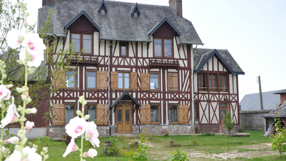 La Haye-de-Routot House | Château des Ifs, a former 18th-century presbytery, is an elegant family home.