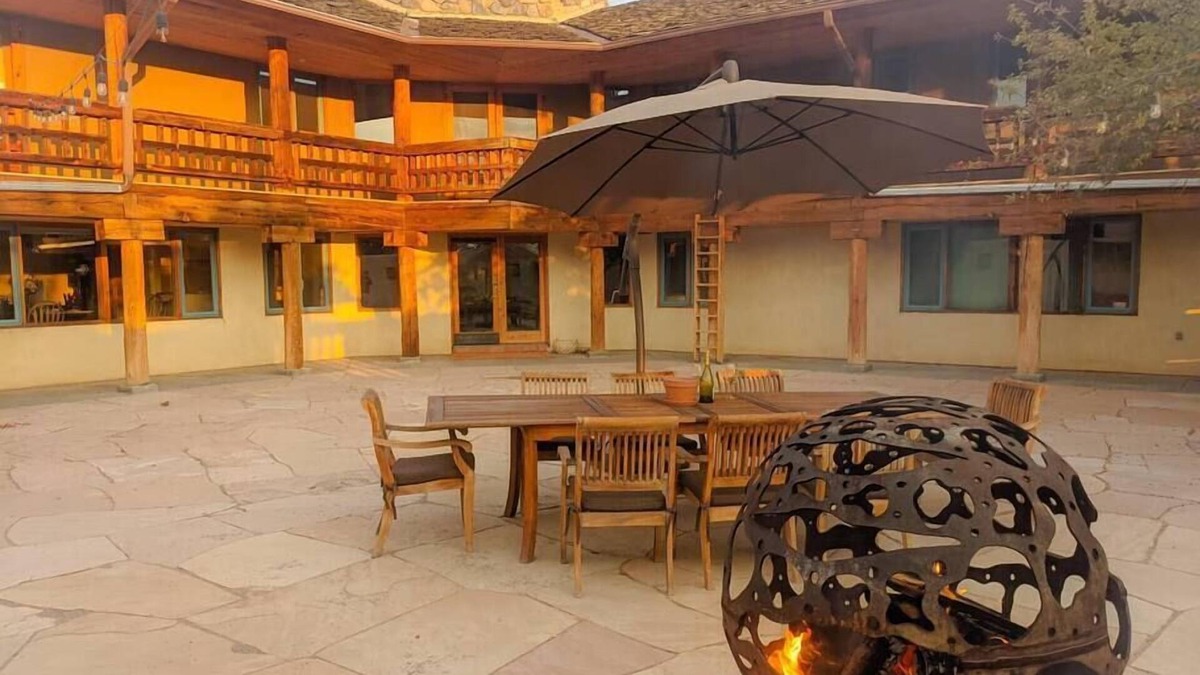 Arroyo Seco Villa | Château des Montes, Château des Montes - Luxury Estate