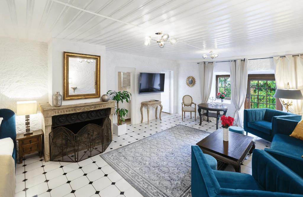 Montreux Apartment | Château du Châtelard | 2 persons