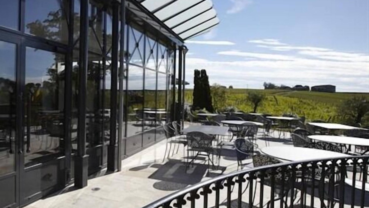 Lussac House | Château la Rose Perriere