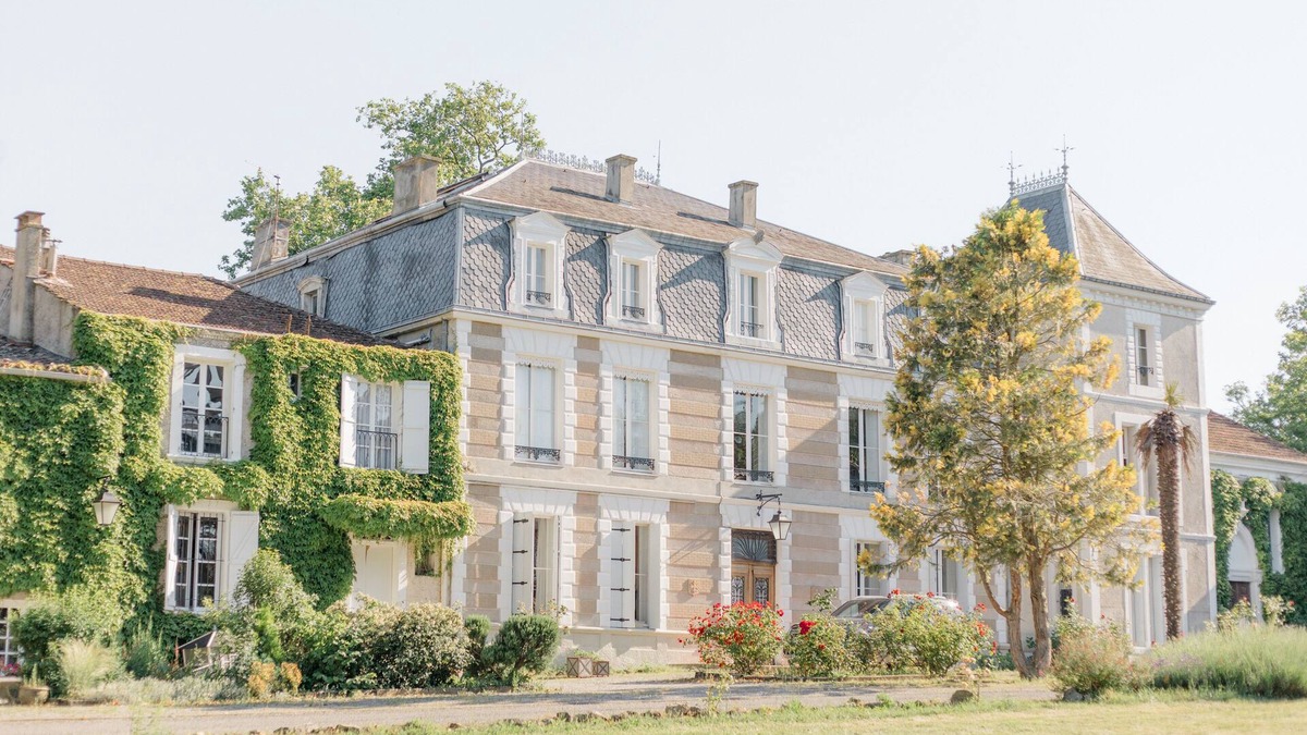 Mazerolles-du-Razes Apartment | Château Saint-joseph: Très Grand Gîte en Pleine Nature