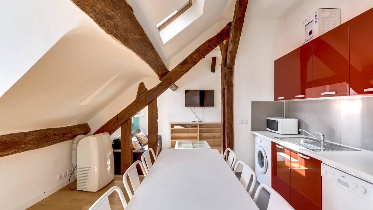 Les Halles Apartment | Châtelet-les Halles/Etienne Marcel (Grande Truanderie) ID 289