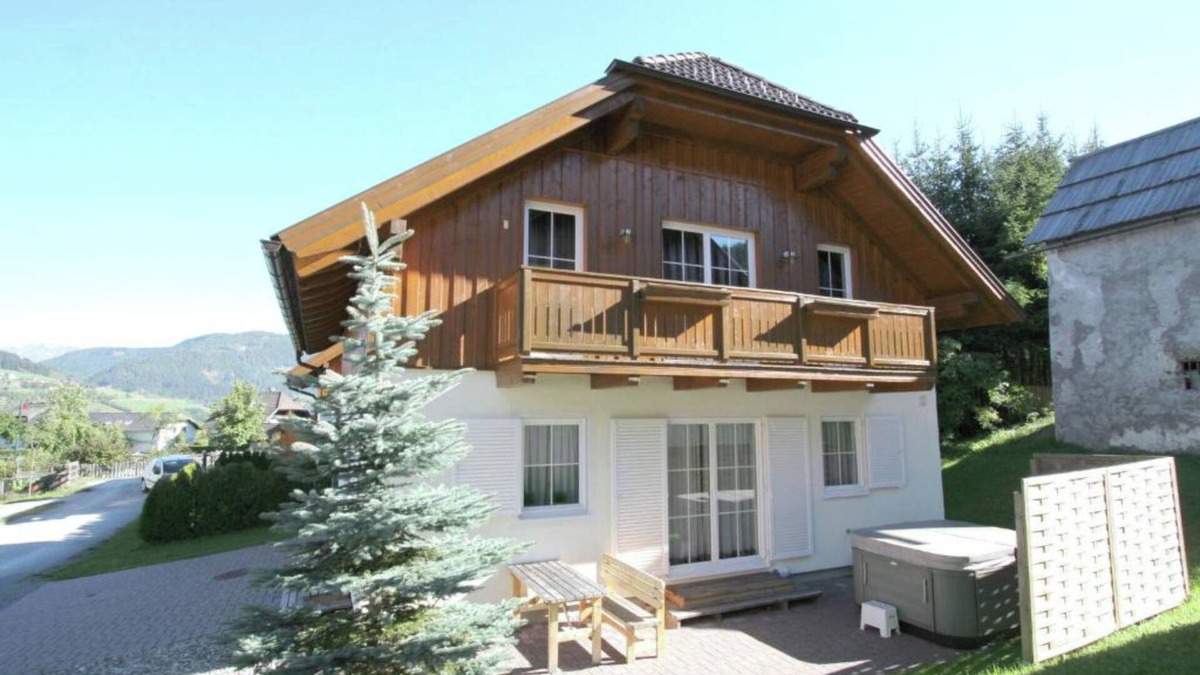 Sankt Margarethen im Lungau Ski Chalet | Chalet with sauna, hot tub and summer charm