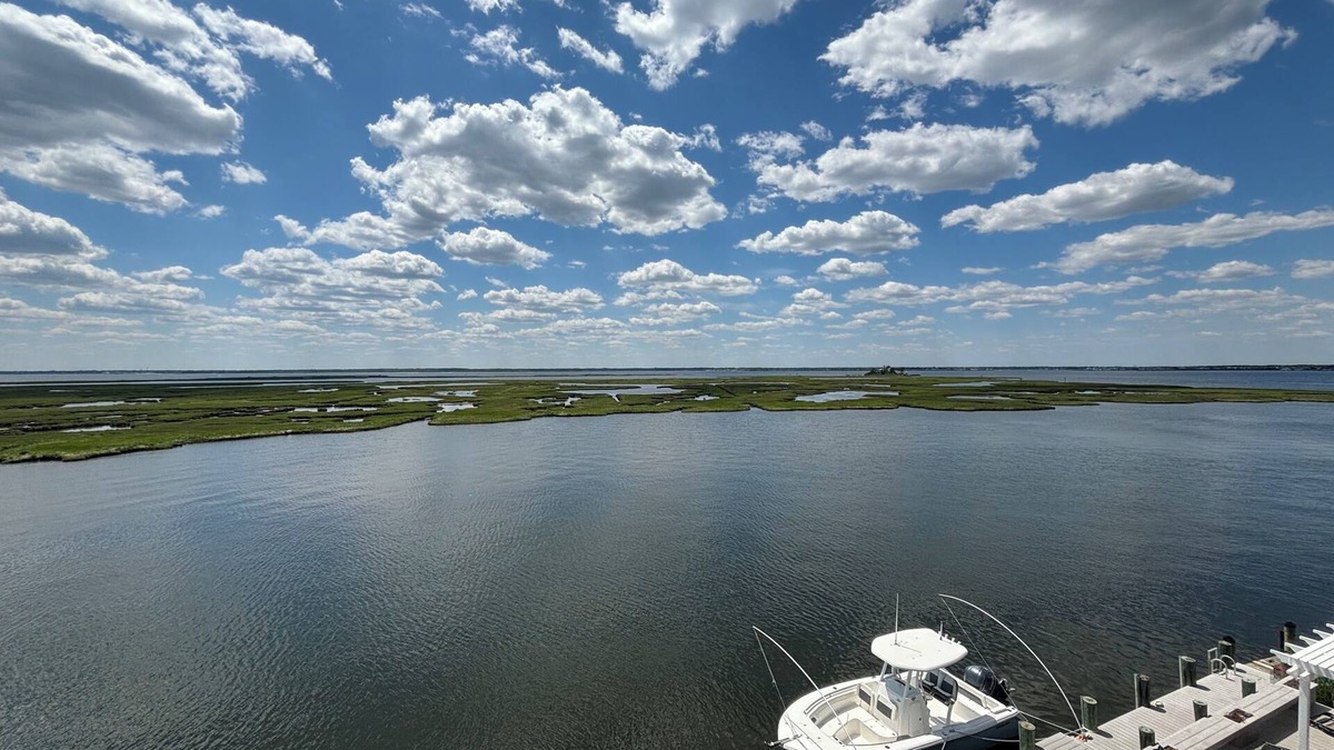 Dover Beaches North House | Chadwick Beach Island -Newly Renovated, Modern, Bay Front Home