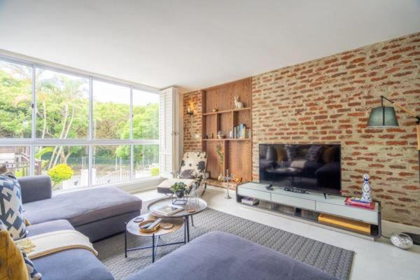 Essenwood House | CHAKA CHAKA