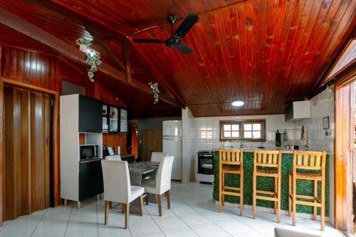 Jardim Colonial Ski Chalet | Chalé em Atibaia