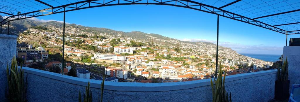Sao Roque House | Chalé Funchal - City view