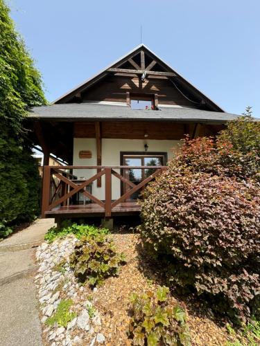 Velky Slavkov House | Chalúpka Čučoriedka