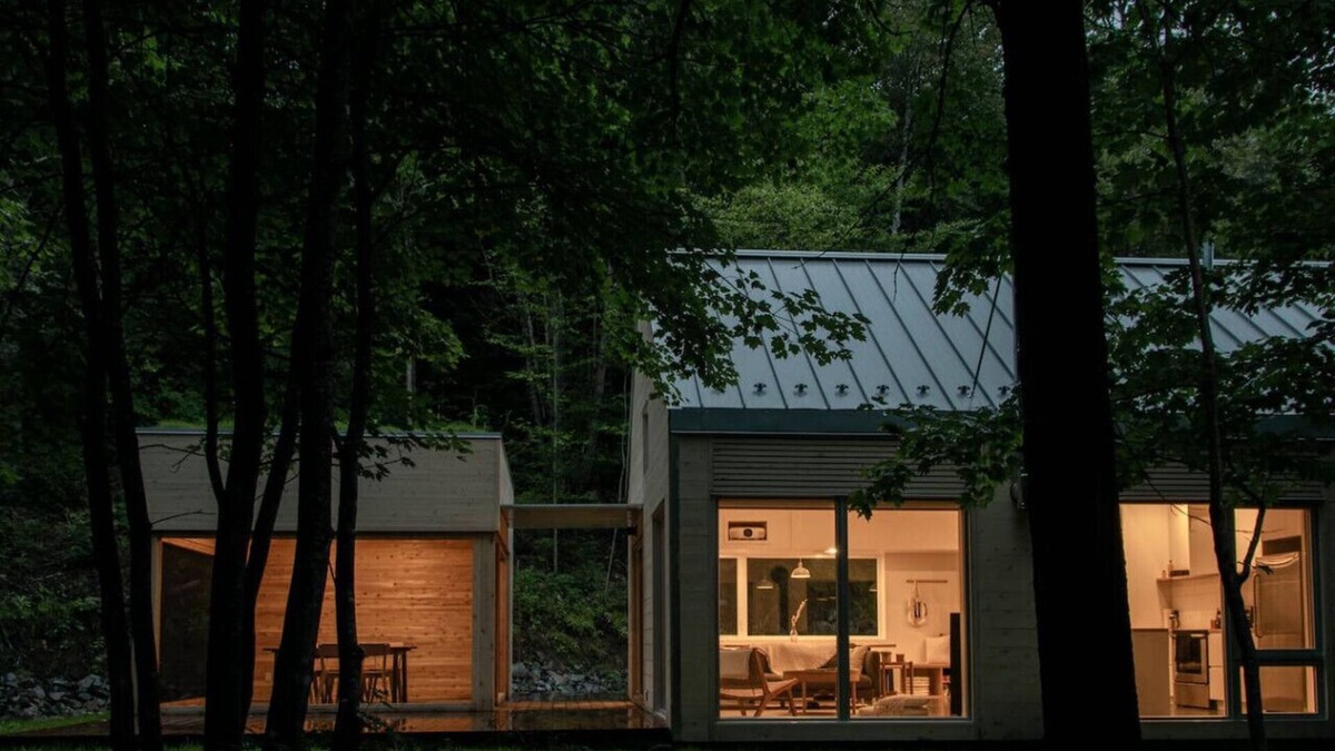 Sainte-Emelie-de-L'Energie Apartment | Chalet Harmony | River Access | 4 Guests | Hot Tub