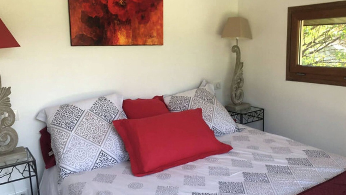 Saint-Christophe-la-Grotte Ski Chalet | Chalet Marmotte