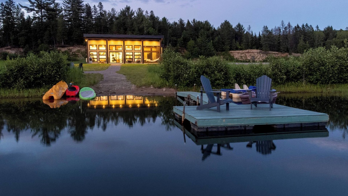 Saint-Alphonse-Rodriguez Ski Chalet | Chalet Le Paz | Lakefront | Spa | Tranquility | Hospitality