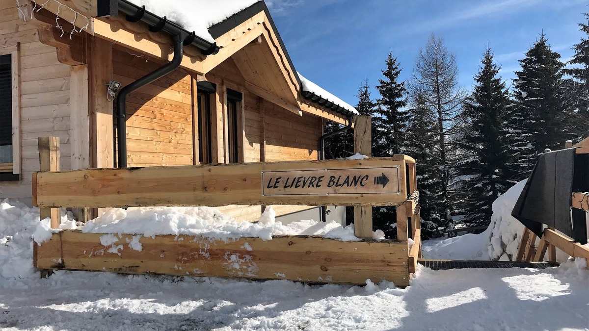 La Toussuire Ski Chalet | CHALET 8 PEOPLE 80 M2 GROUND FLOOR AT THE FOOT OF THE SLOPES