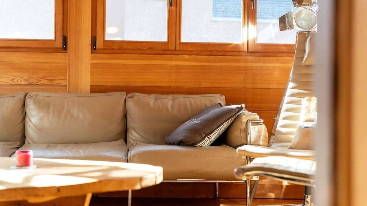 Sankt Moritz-Bad Apartment | Chalet 3bedr with parking in St Moritz