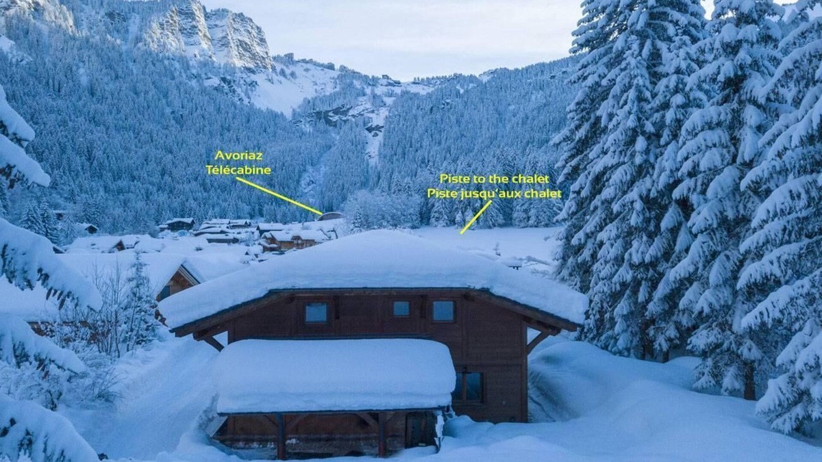 Les Prodains Ski Chalet | Chalet, 3rd floor, fireplace or stove, tv, 170m², Morzine