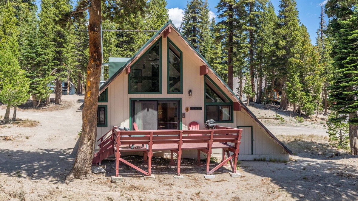 Mammoth Lakes Ski Chalet | Chalet #6, Charming Cabin Perfect Location steps t